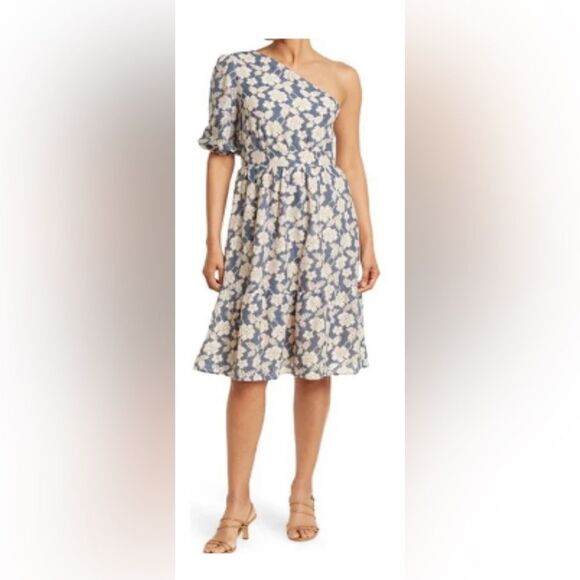 NSR Nordstrom NWT Asymmetrical Floral Lace Flounced Hem Lined Midi Dress M - Picture 1 of 10